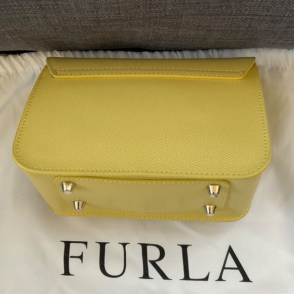 Furla Metropolis Mini Crossbody in Cedro Yellow - Picture 5 of 5